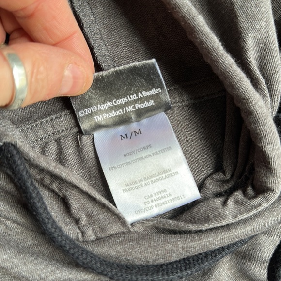 The Beatles Abbey Road Hooded T-Shirt Size Medium - Picture 4 of 6